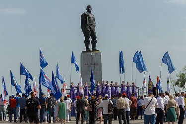 Митинг-концерт в поддержку Президента РФ прошел в Оренбурге